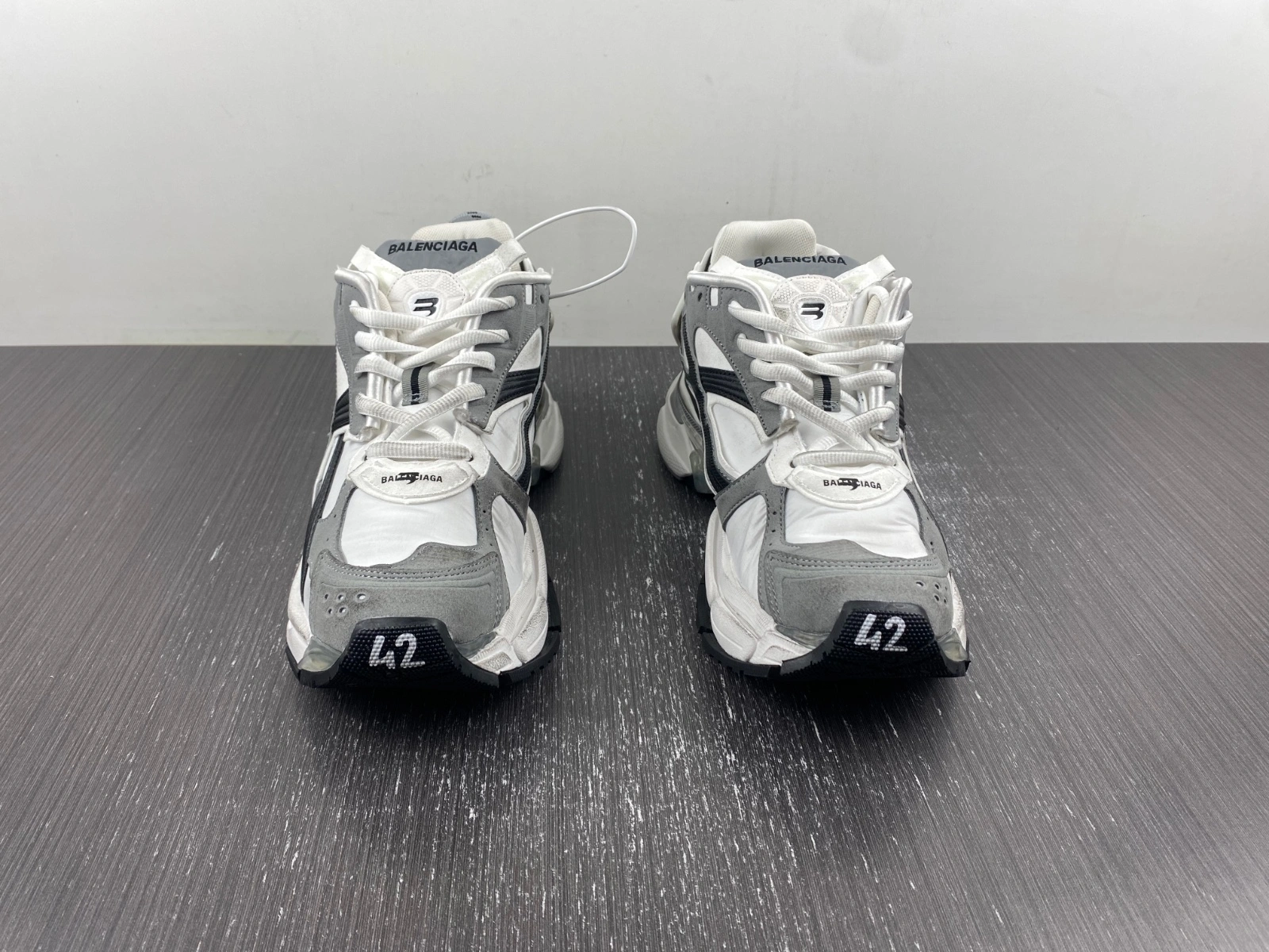 Soft B*alenciaga runner AM 20231016- 4417
