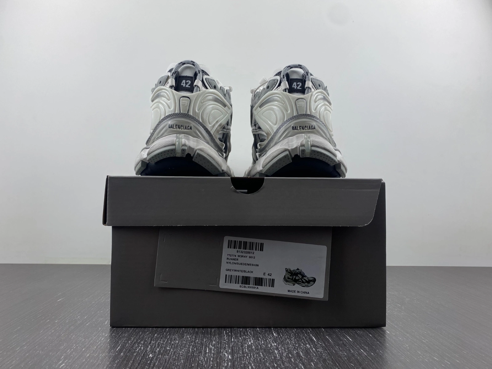 Soft B*alenciaga runner AM 20231016- 4417