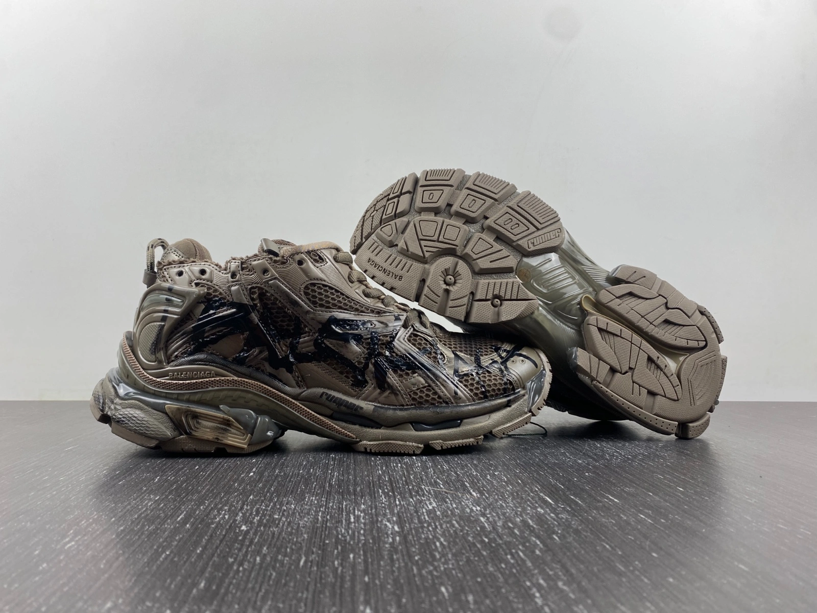B*alenciaga runner AM 20231018- Upgraded 4414