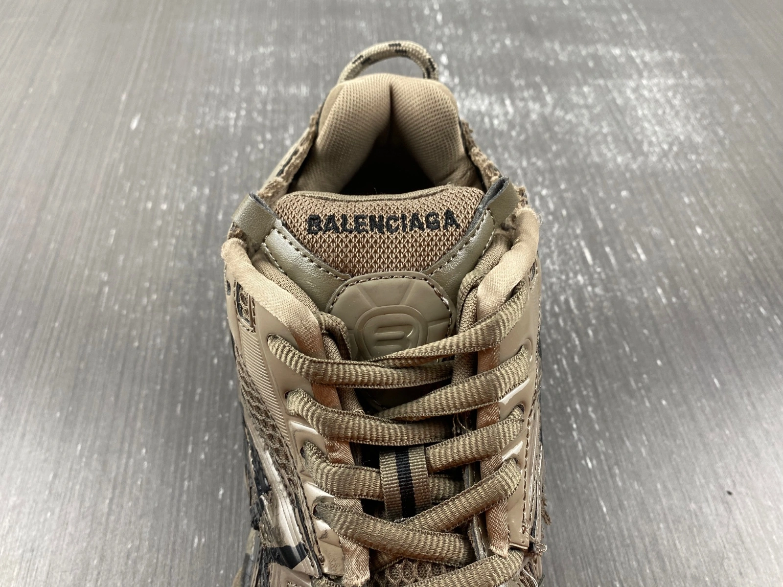 B*alenciaga runner AM 20231018- Upgraded 4414