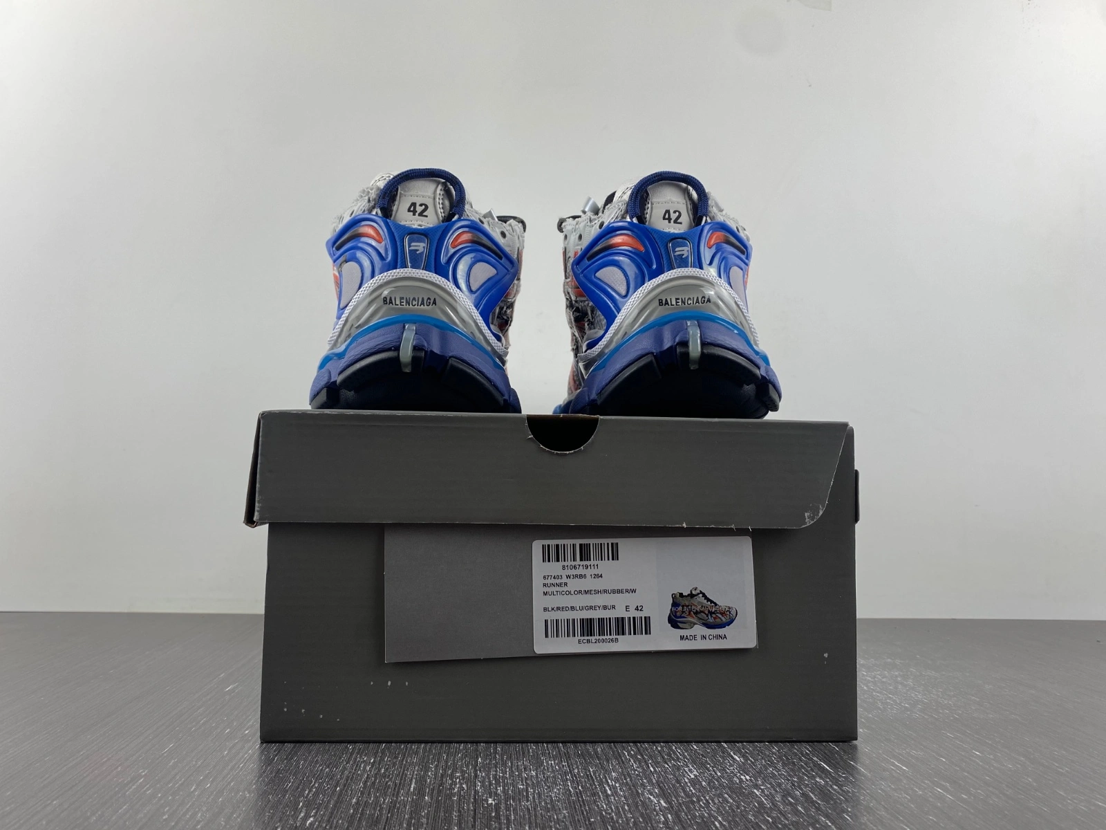 B*alenciaga runner AM 20231019- StreetReady 4400