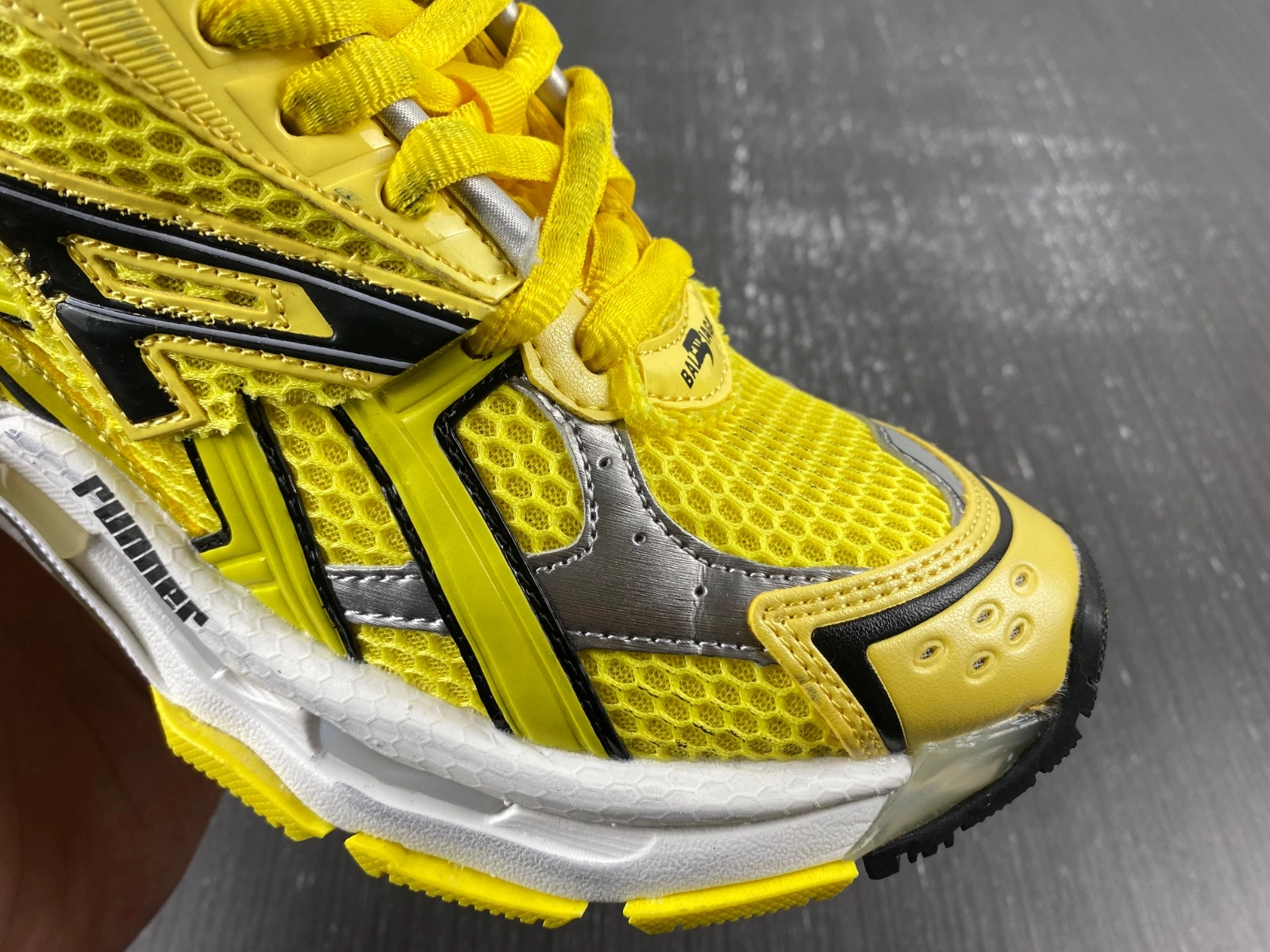 Refined B*alenciaga runner AM 20231019- 4399
