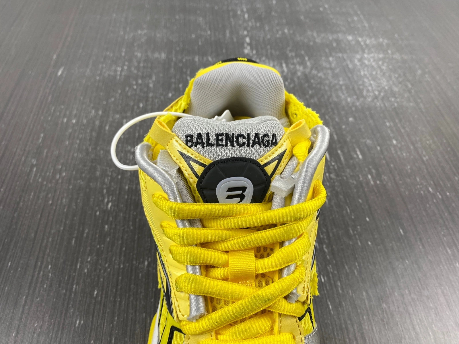 Refined B*alenciaga runner AM 20231019- 4399
