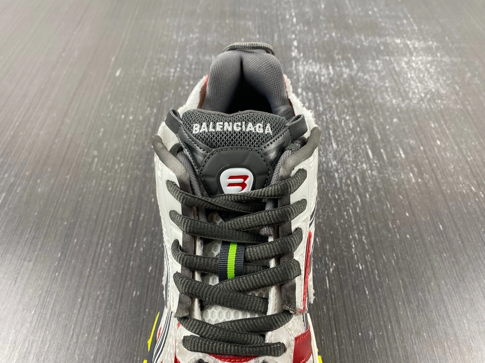 B*alenciaga runner AM 20231019- HighQuality 4402
