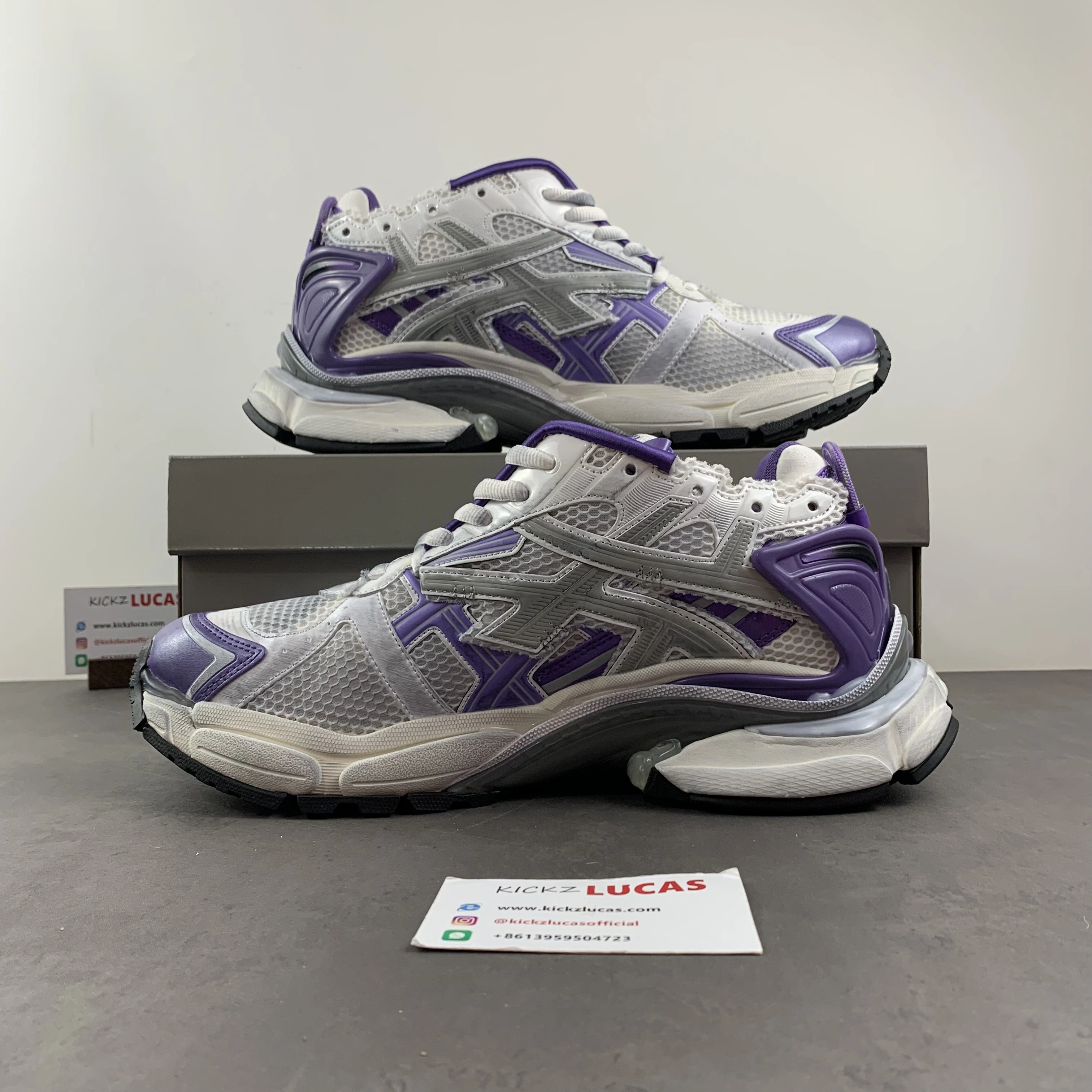 WeatherProof B*alenciaga runner AM 20231019- 4401