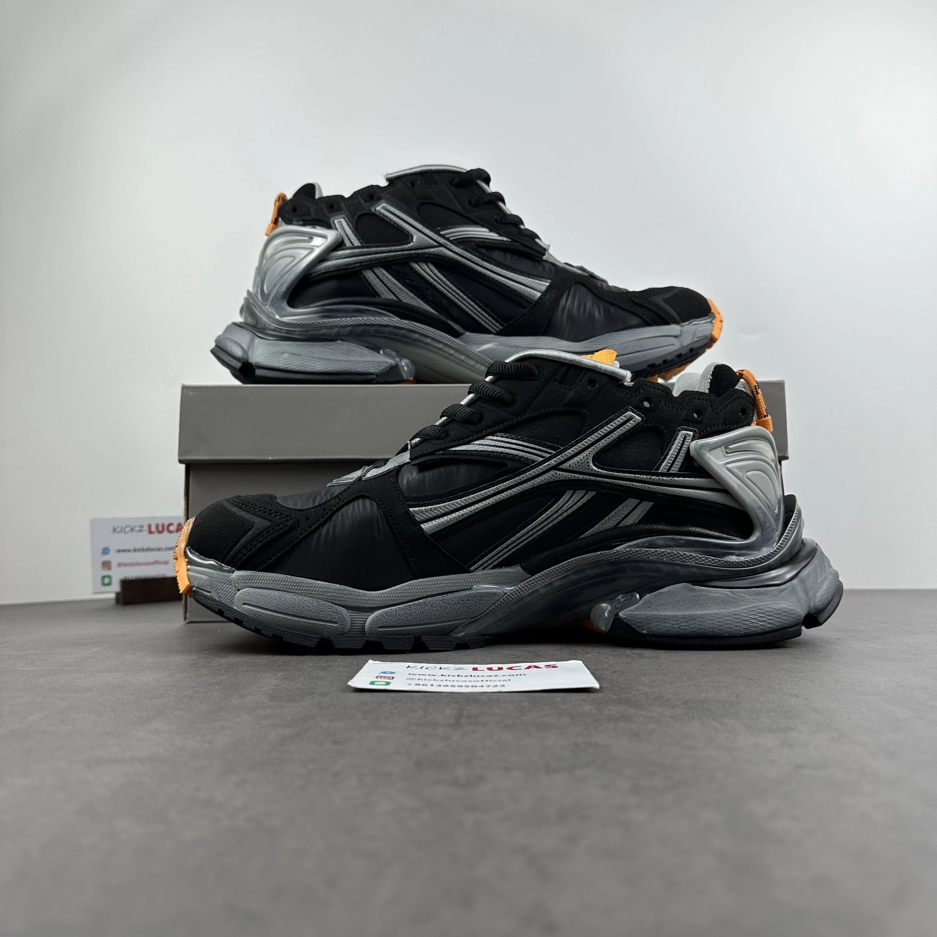 Original B*alenciaga runner AM 20231020- 4397