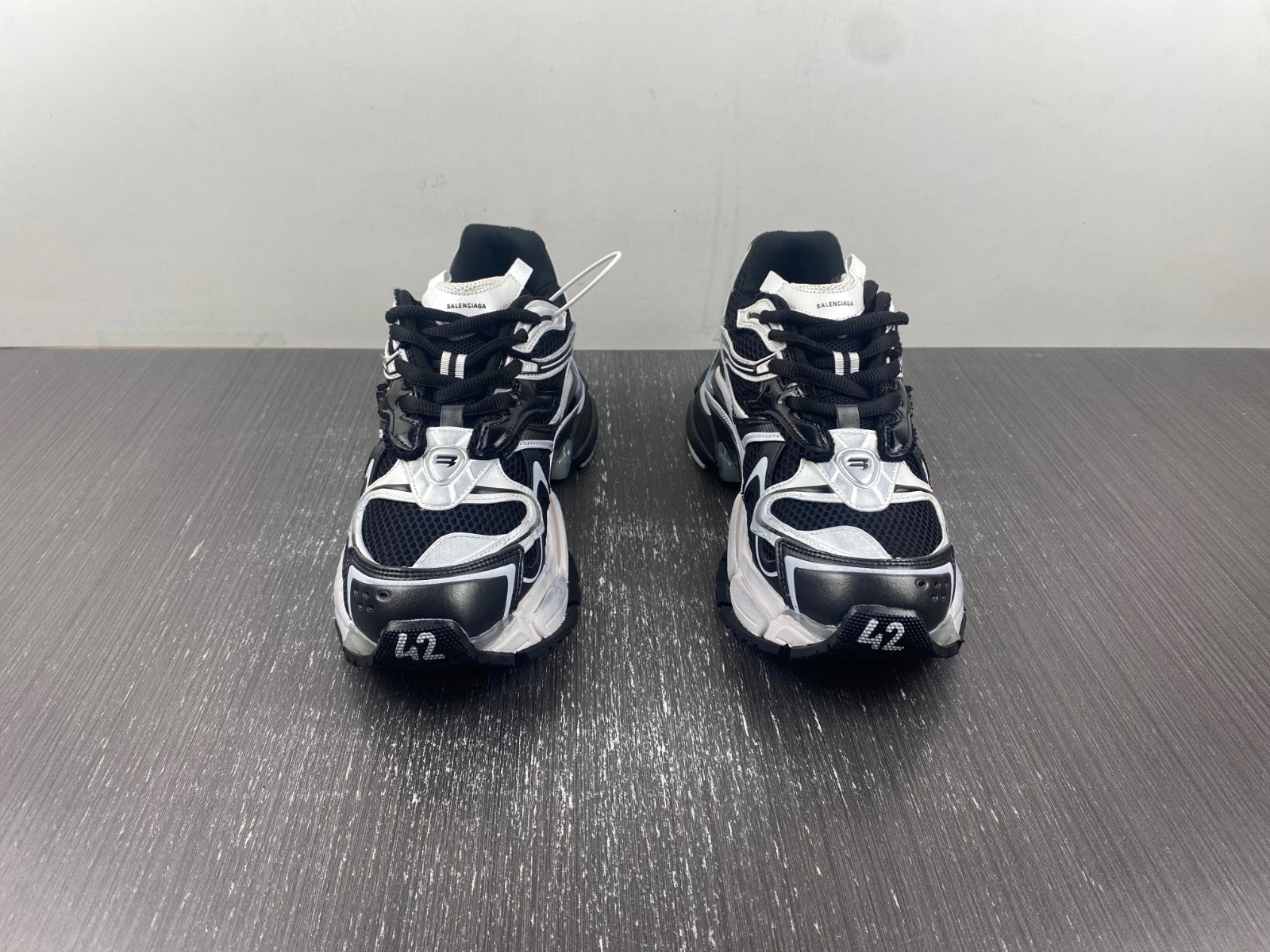 HighQuality B*alenciaga runner AM 20240130- 4350