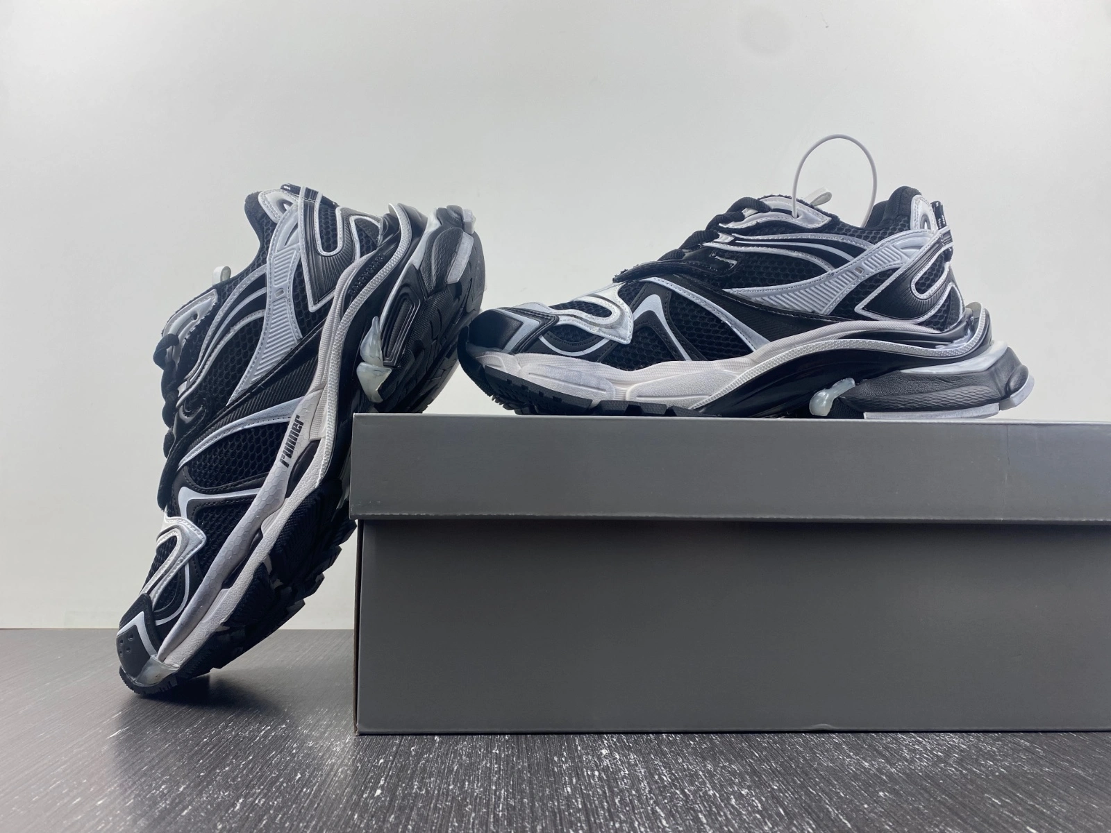 HighQuality B*alenciaga runner AM 20240130- 4350