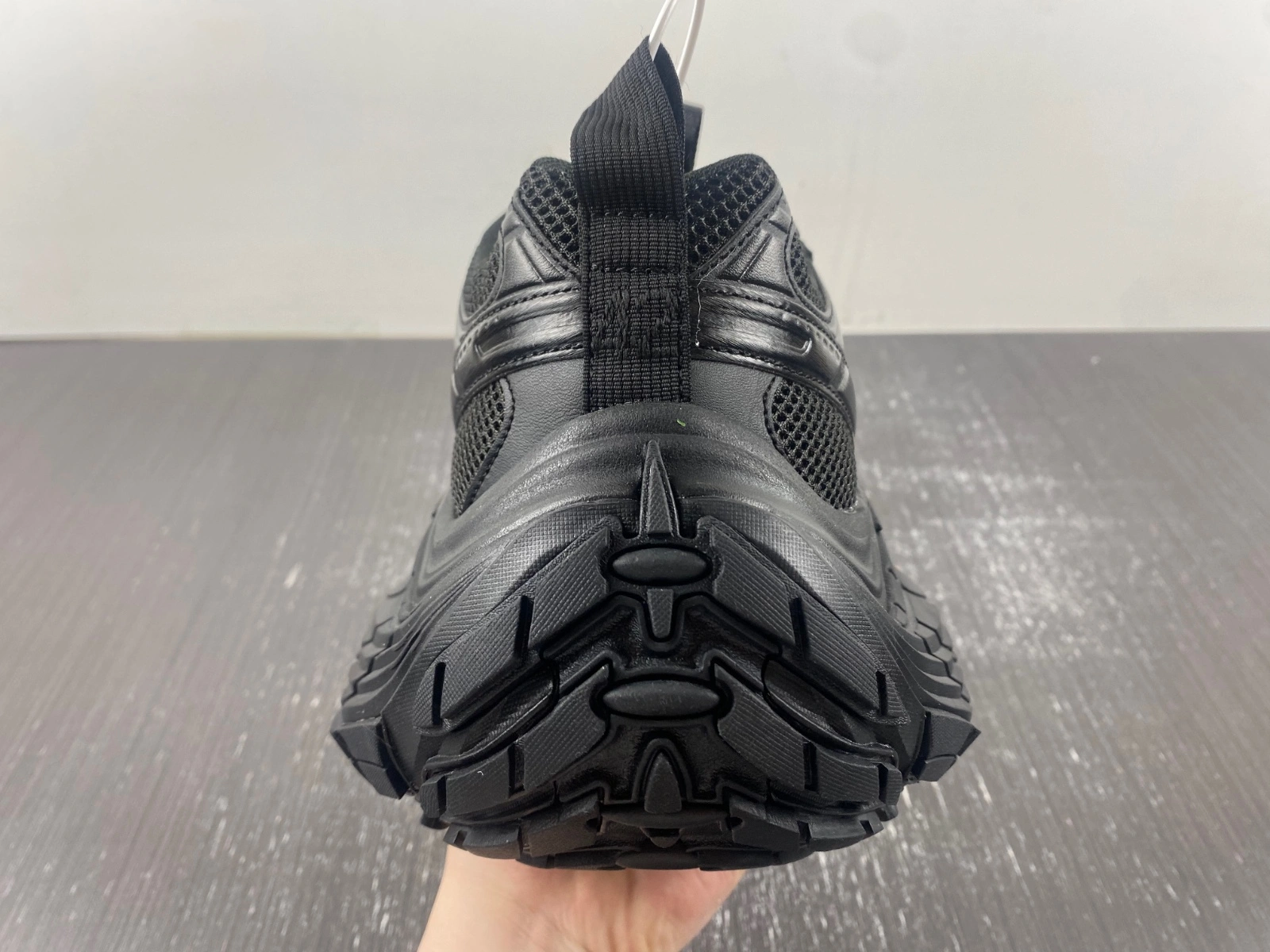 Affordable B*alenciaga runner AM 20240323- 4348