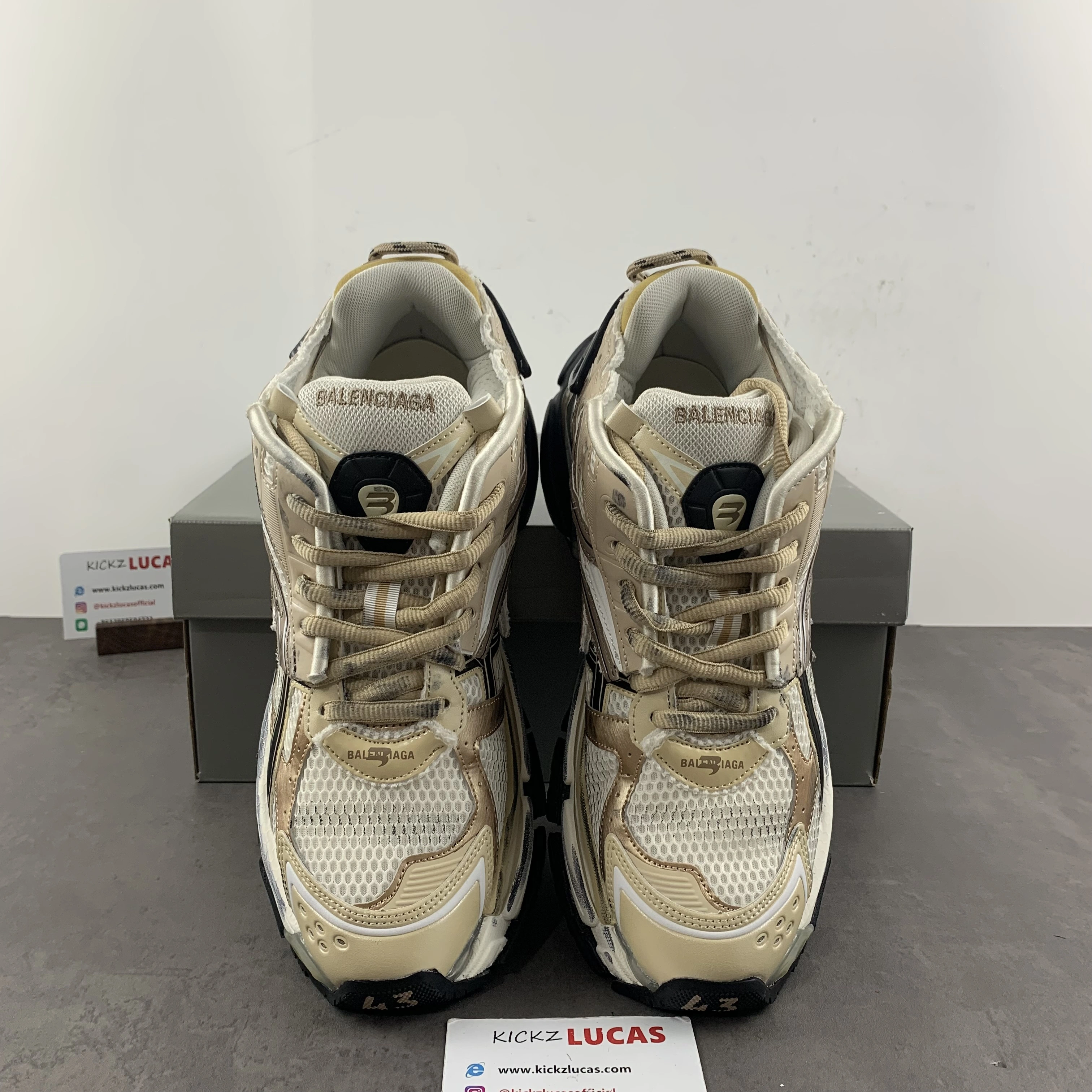 Stylish B*alenciaga runner AM 4333