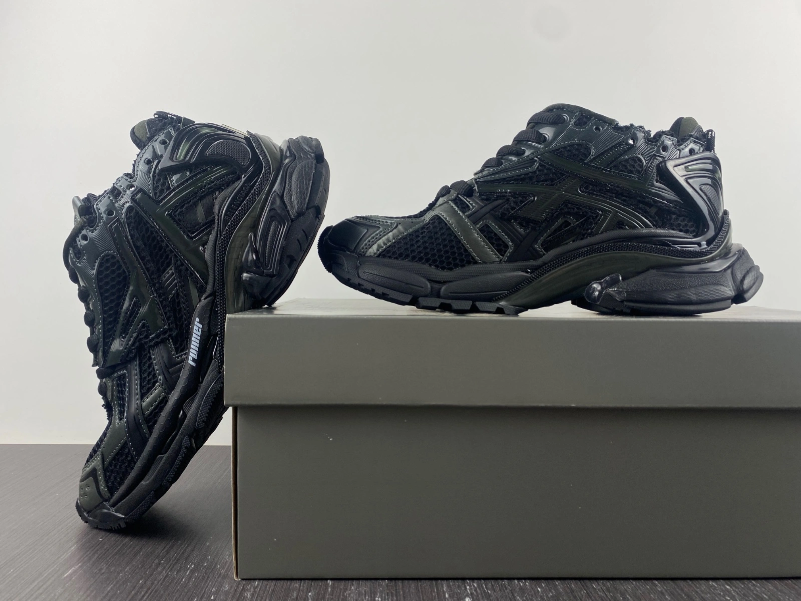 Trendy B*alenciaga runner AM221225- 4520