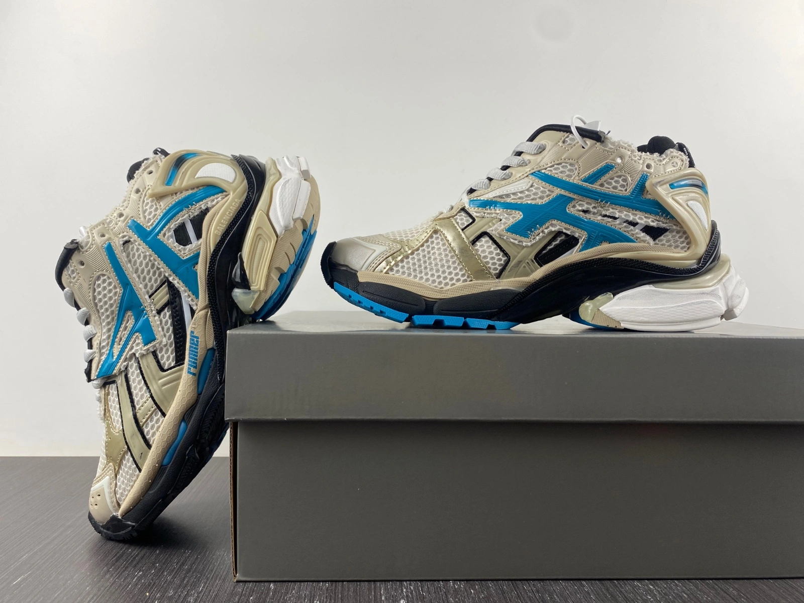 B*alenciaga runner AM221225- Unique 4518