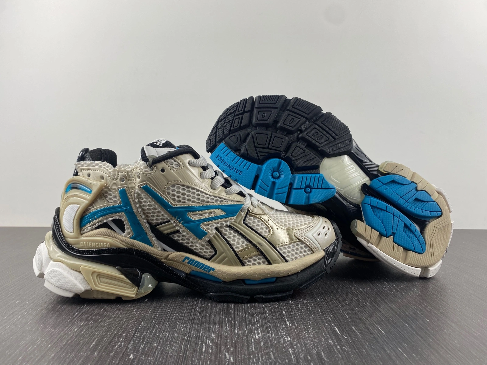 B*alenciaga runner AM221225- Unique 4518