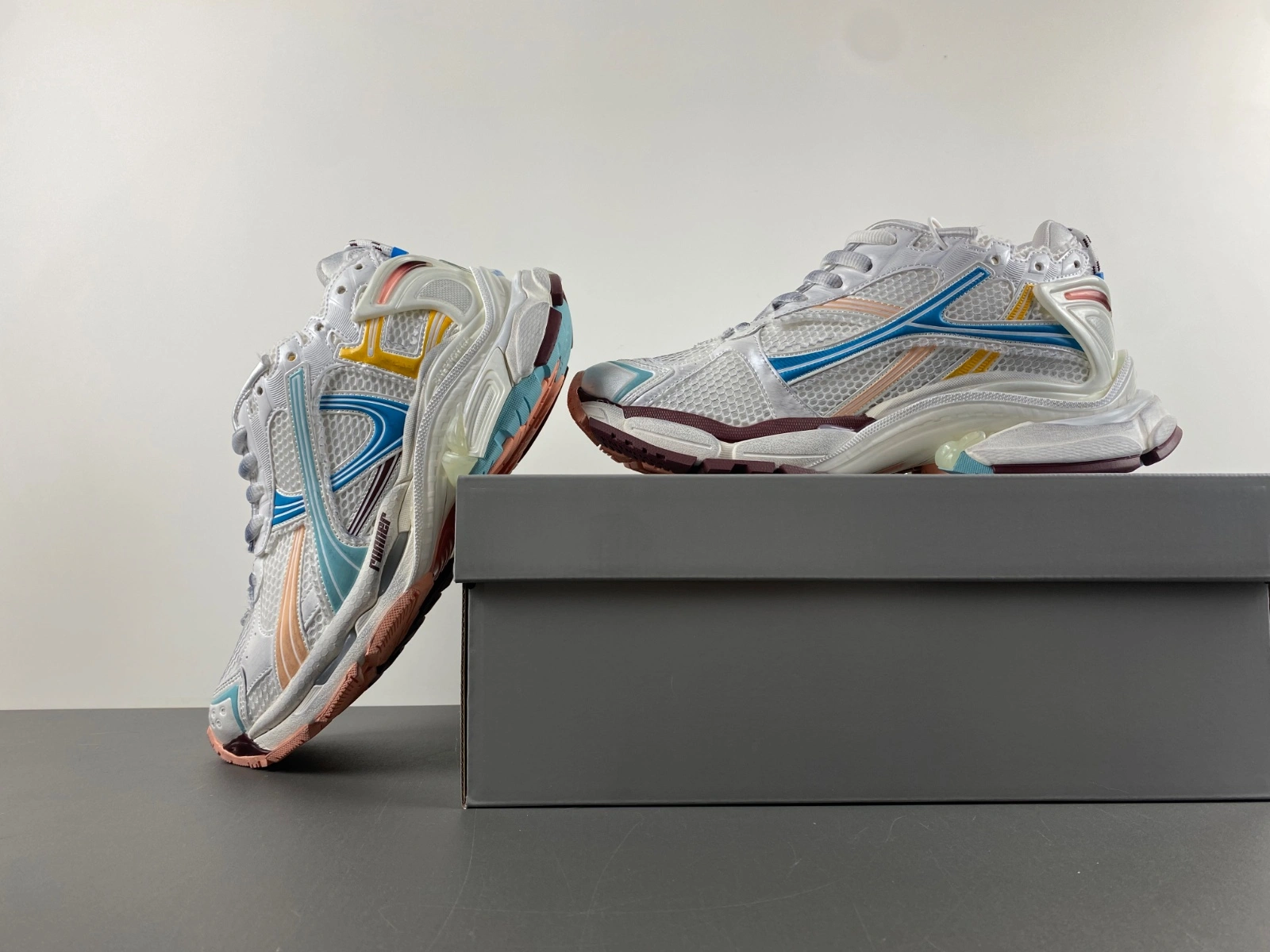 SmoothTexture B*alenciaga runner Sneaker AM20240629- 4286