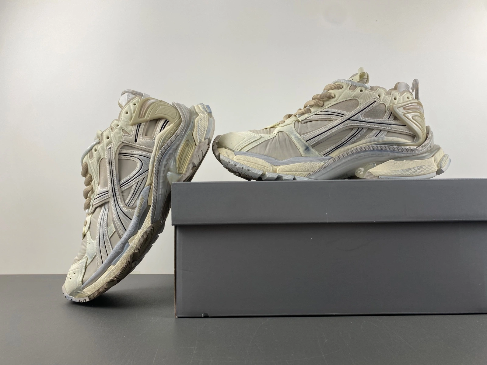 Durable B*alenciaga runner Sneaker AM20240704- 4280