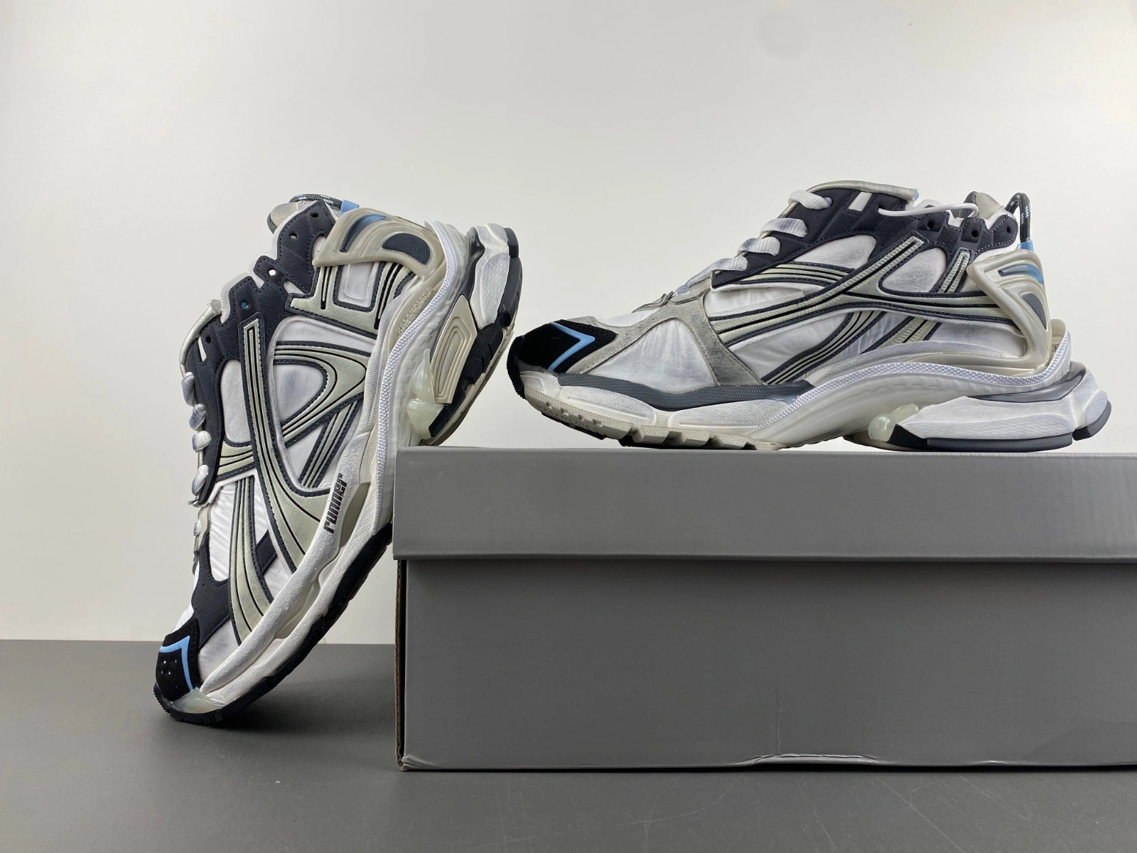 B*alenciaga runner Sneaker AM20241019- Tailored 4255