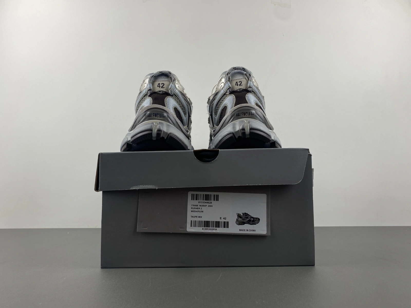B*alenciaga runnerSneaker AM20240417- TravelReady 4335