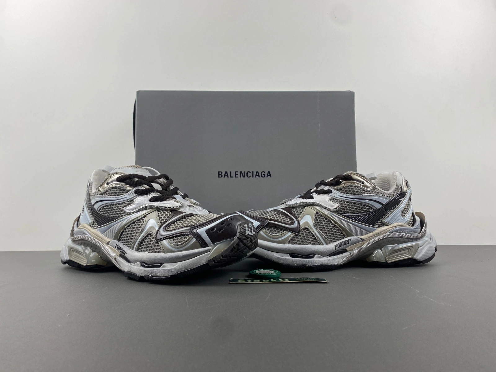 B*alenciaga runnerSneaker AM20240417- TravelReady 4335