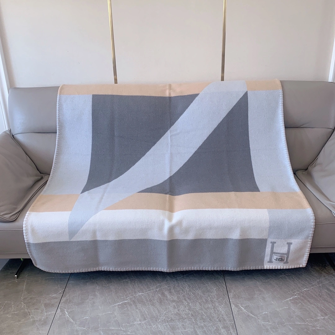 Blanket Top Quality 170*135CM Minimalist 18832