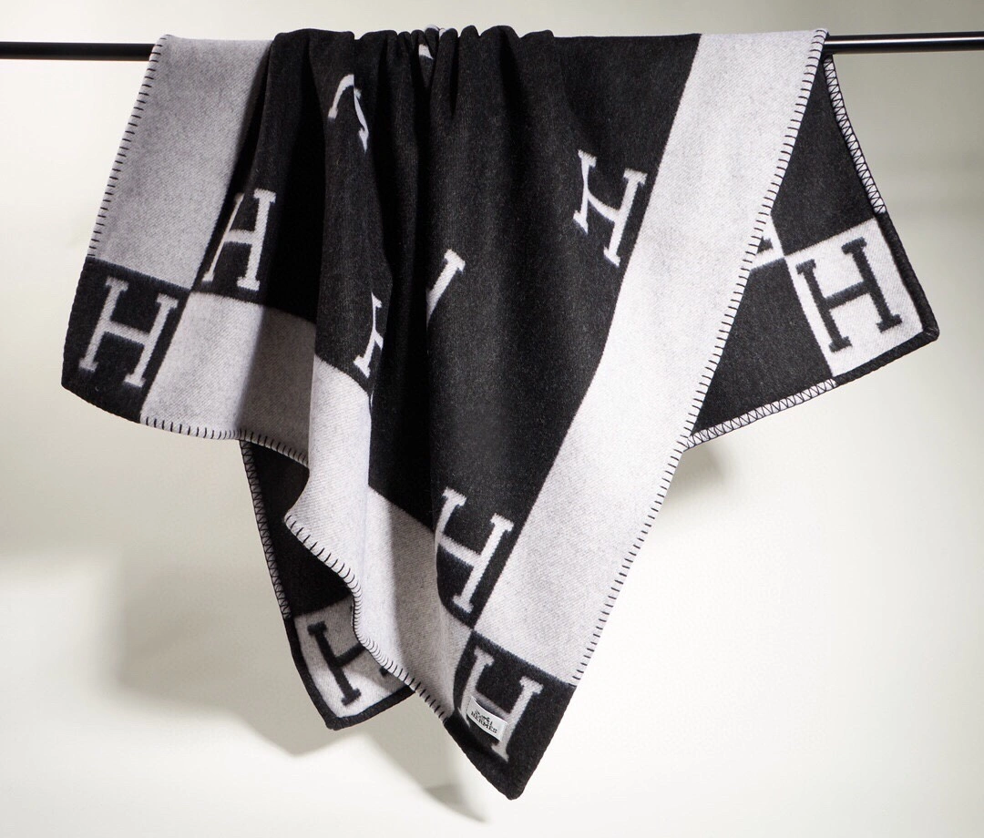 Trendsetting Blanket Top Quality 180*135CM 18836