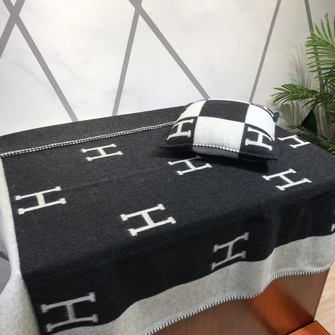 Trendsetting Blanket Top Quality 180*135CM 18836