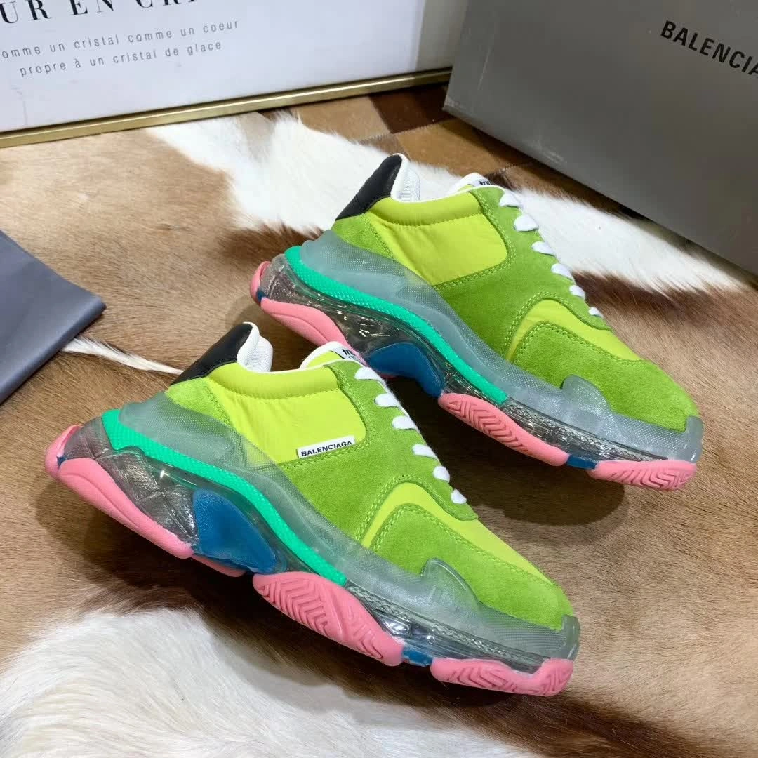 B*lenciaga QuickDry 4700
