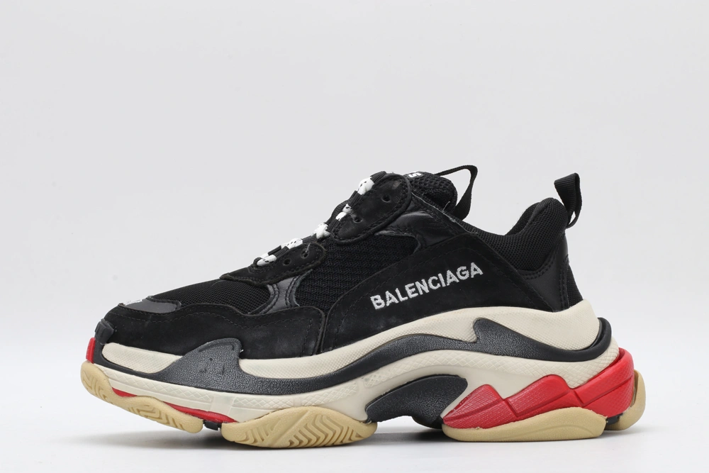 Efficient B*lenciaga 4732