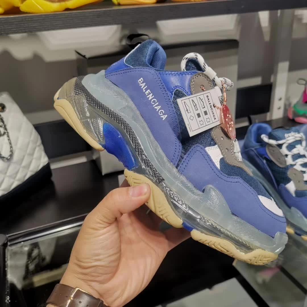 B*lenciaga Unisex 4712
