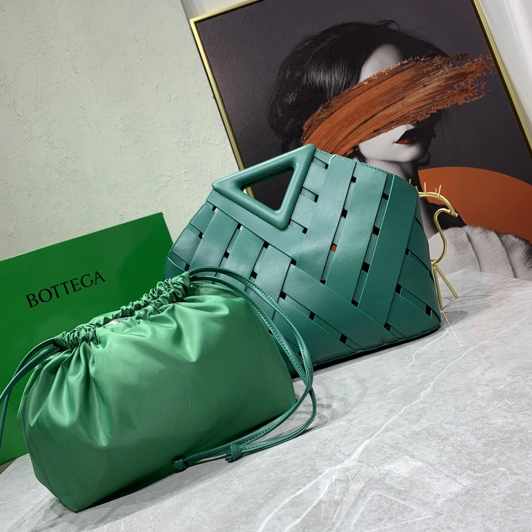 EyeCatching B*ottega V*eneta Bag Top Quality 32*31.5*14cm 9786