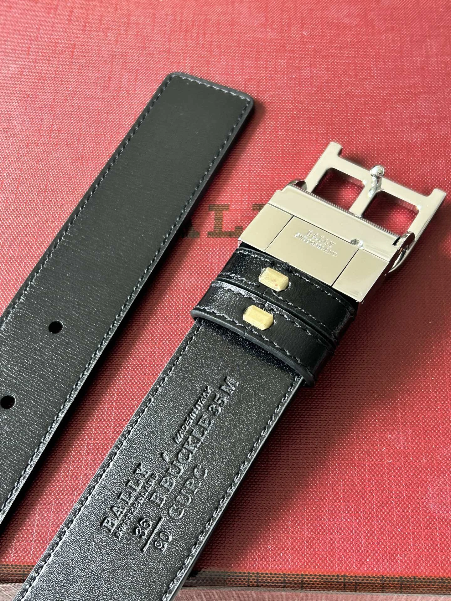 UrbanChic B*urberrry Belts XX 20250115- 15597