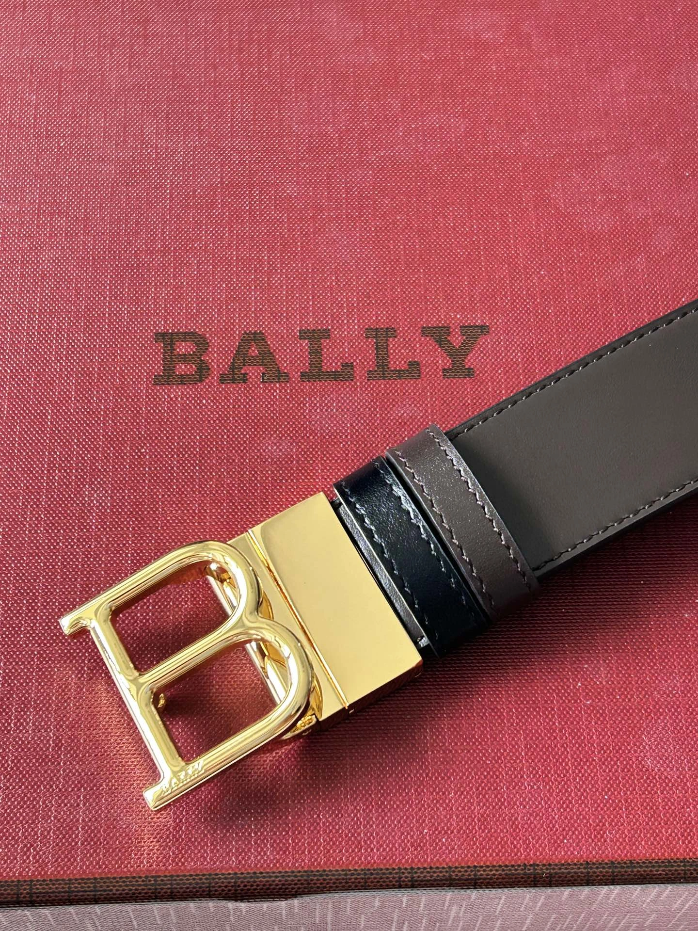 UrbanChic B*urberrry Belts XX 20250115- 15597