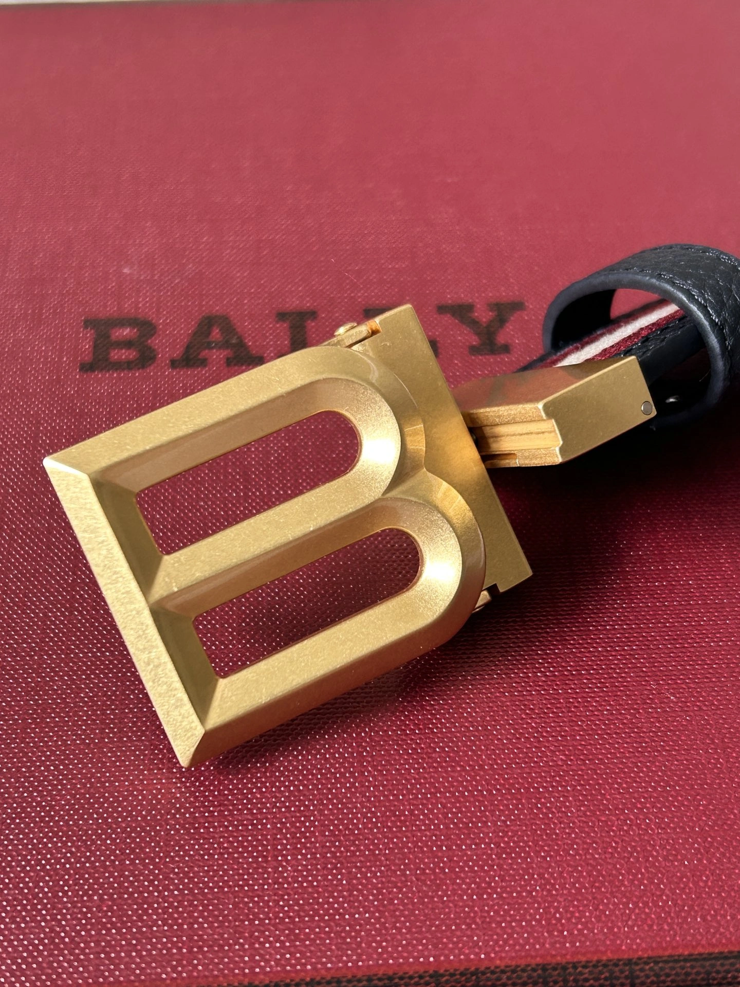 B*urberrry Belts XX 20250115- EyeCatching 15596