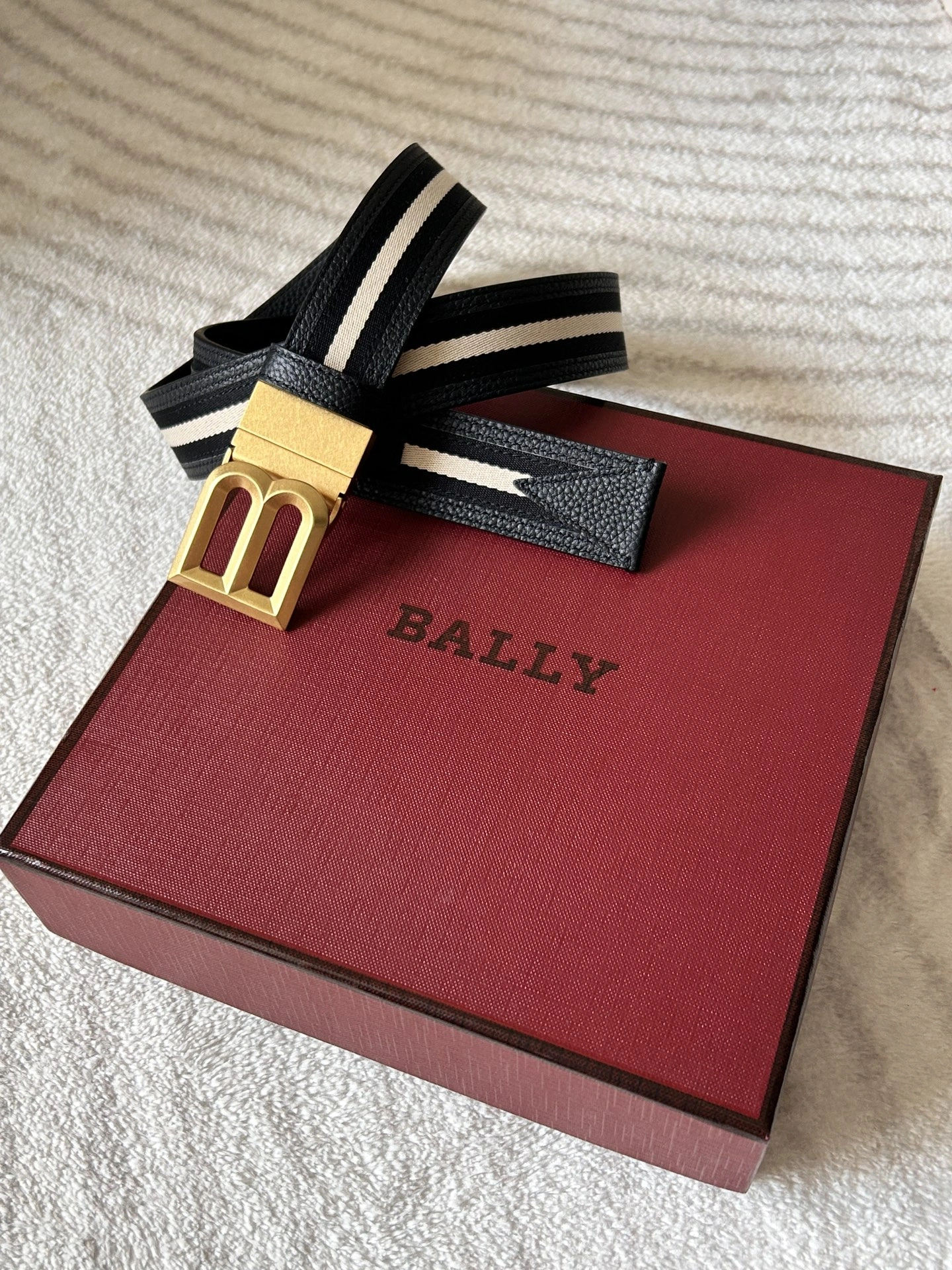 B*urberrry Belts XX 20250115- RelaxedFit 15598