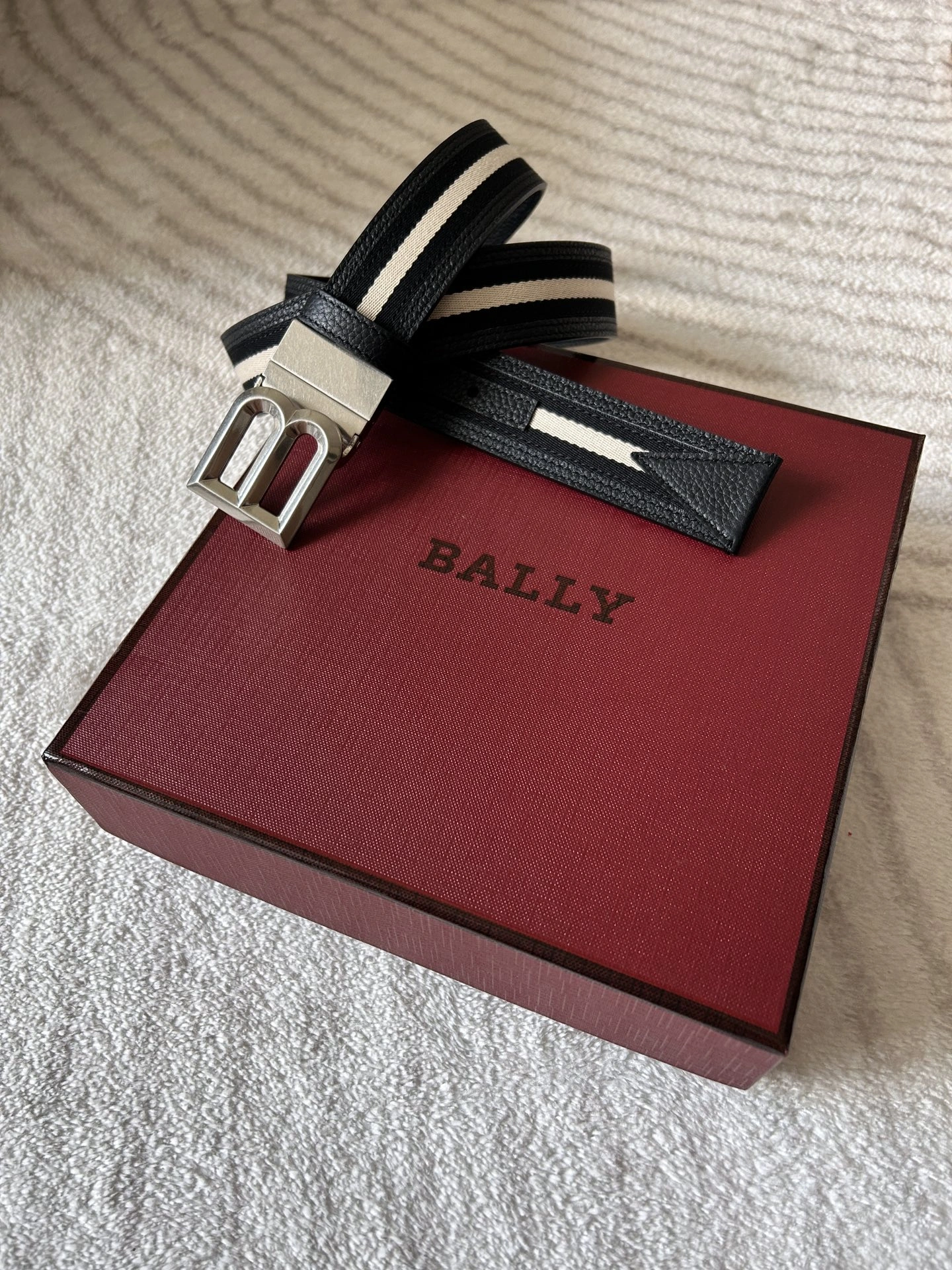 B*urberrry Belts XX 20250115- RelaxedFit 15598