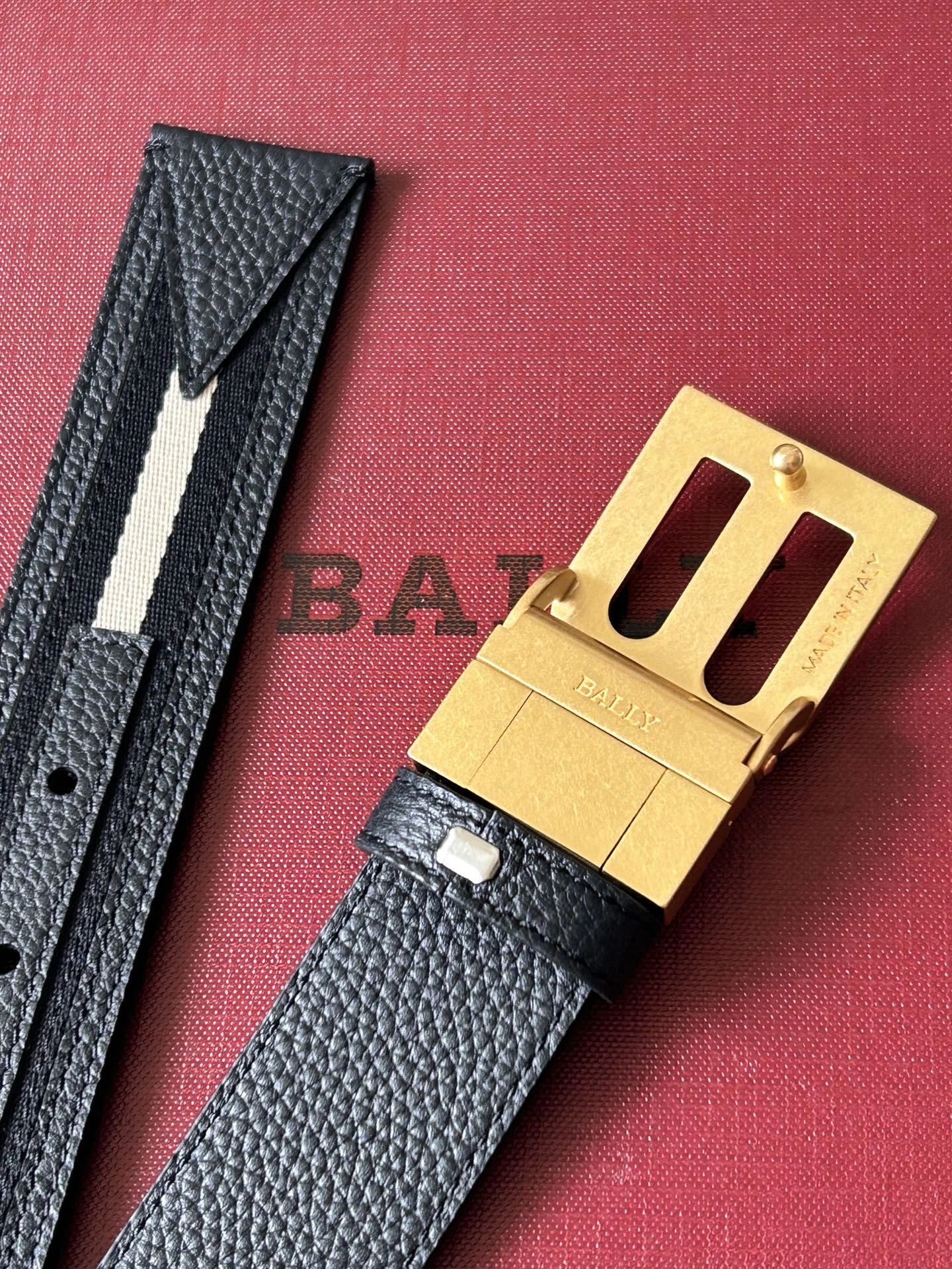 B*urberrry Belts XX 20250115- RelaxedFit 15598