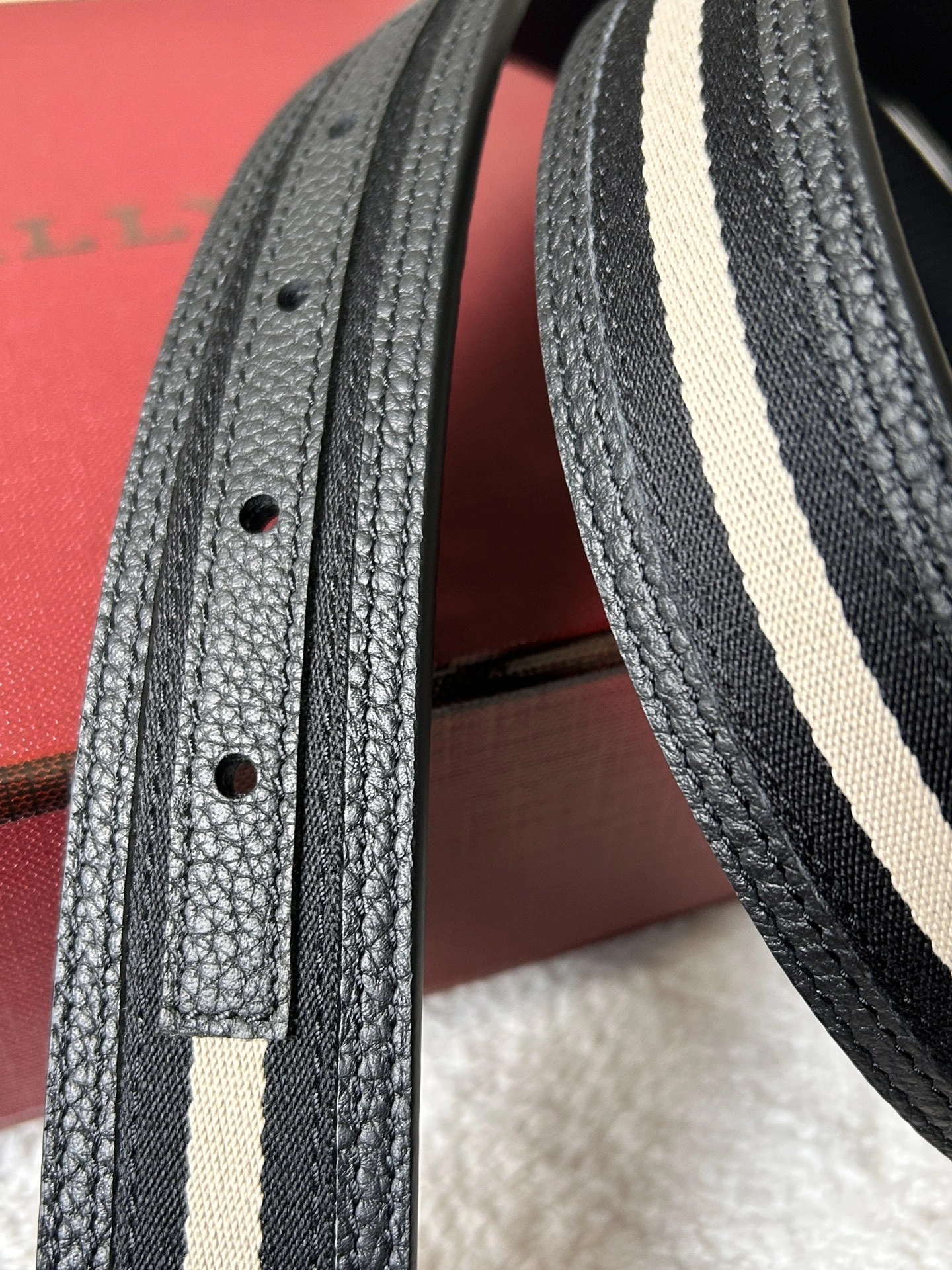 B*urberrry Belts XX 20250115- RelaxedFit 15598