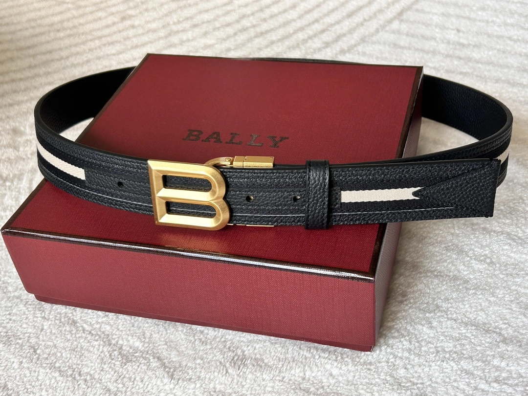 B*urberrry Belts XX 20250115- RelaxedFit 15598