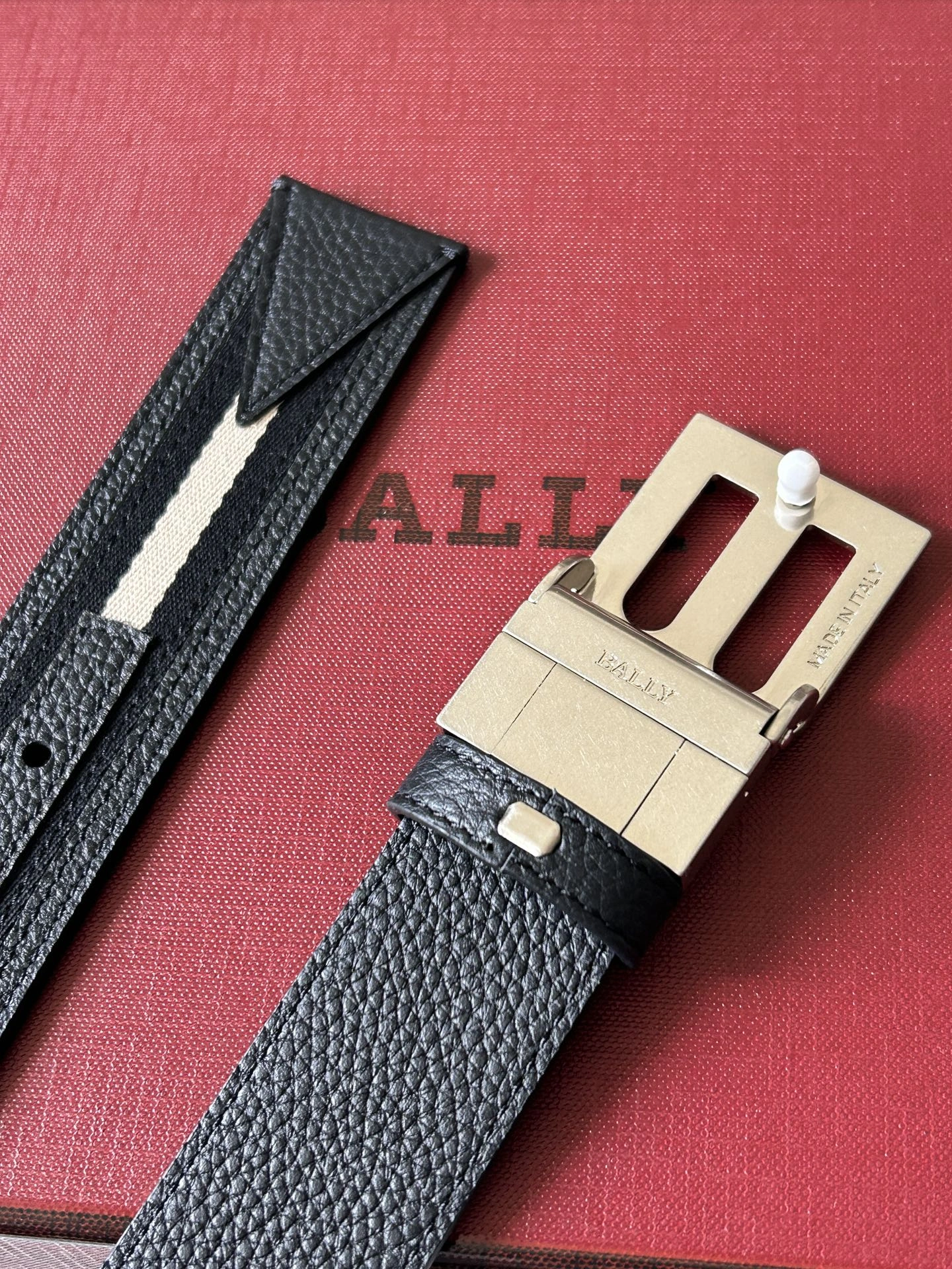 B*urberrry Belts XX 20250115- RelaxedFit 15598