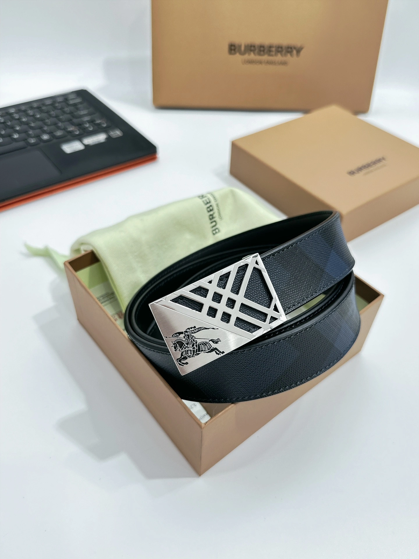 B*urberrry Top Belts AT 20230905- GoAnywhere 15623