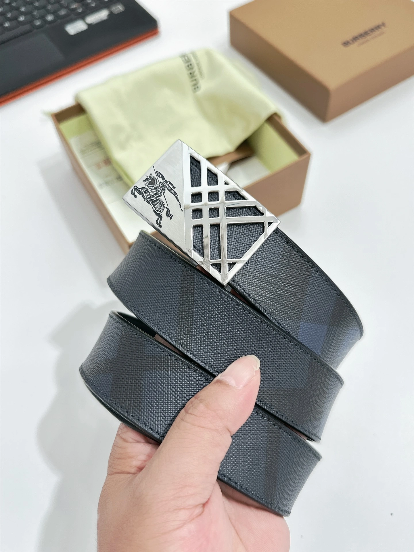 B*urberrry Top Belts AT 20230905- GoAnywhere 15623