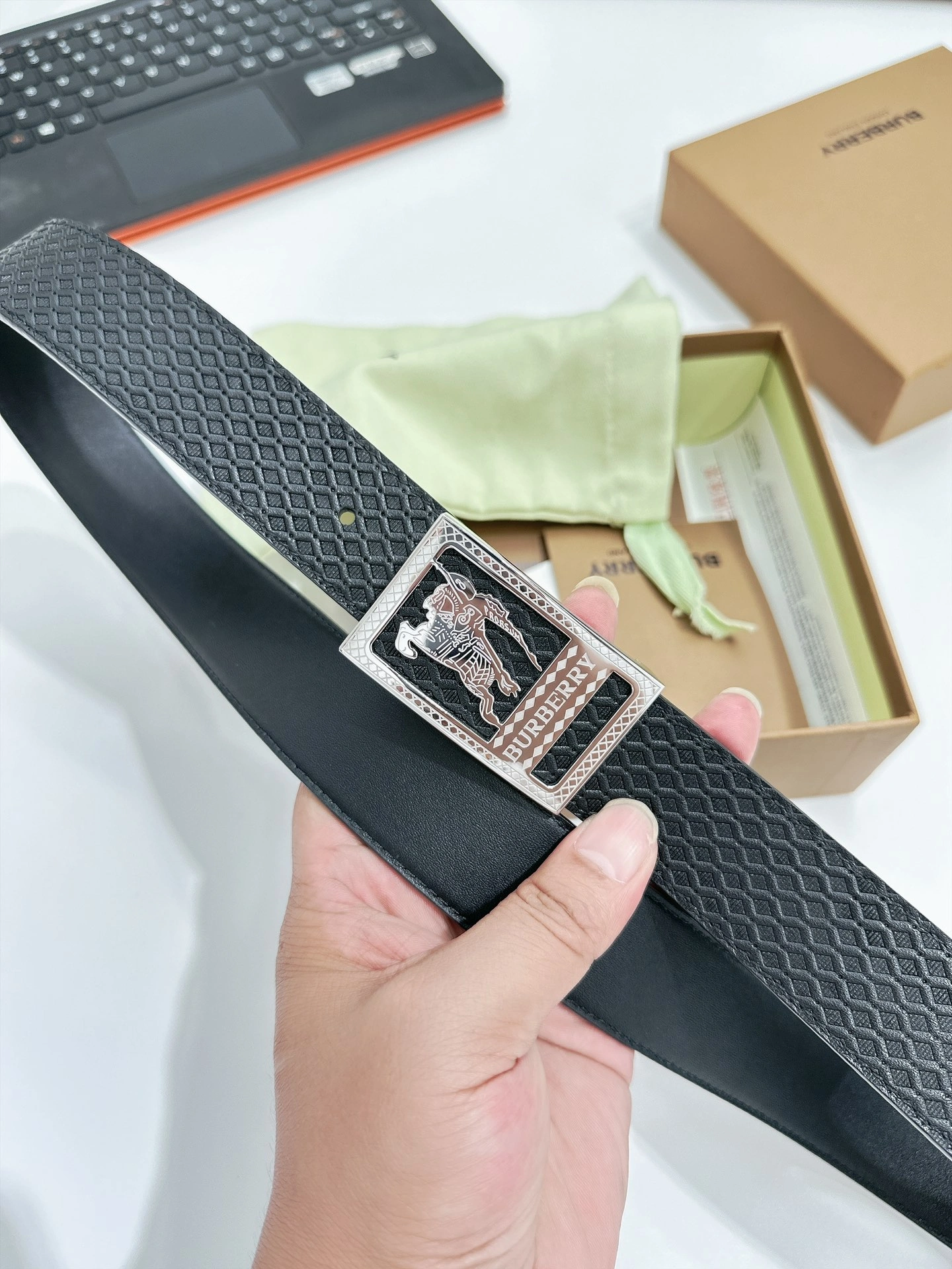 Resilient B*urberrry Top Belts AT 20230905- 15622