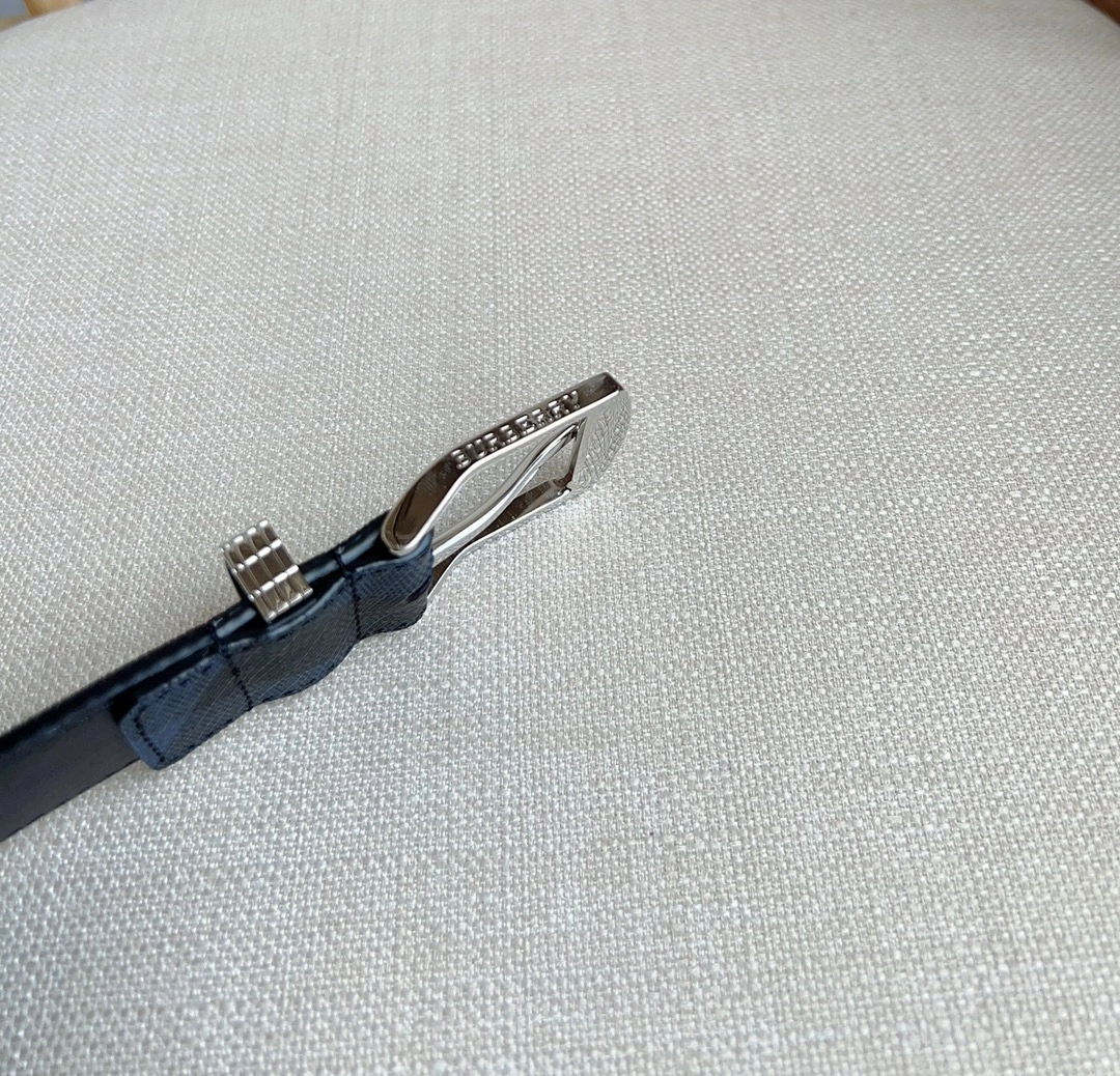 Thermal B*urberrry Top Belts AT 20230906- 15621