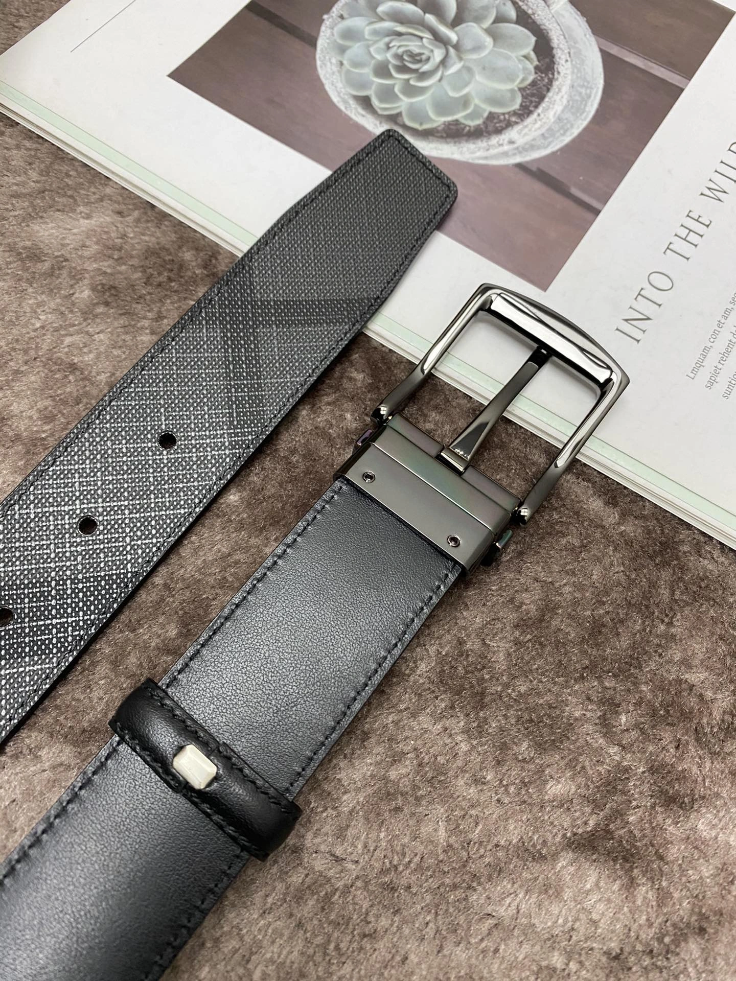 B*urberrry Top Belts AT 20240802- Youthful 15600