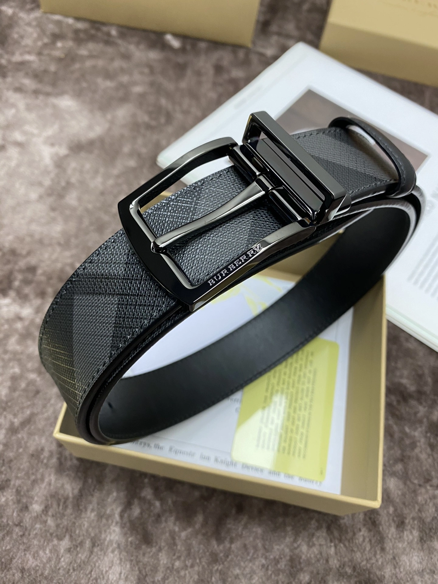 B*urberrry Top Belts AT 20240802- Youthful 15600