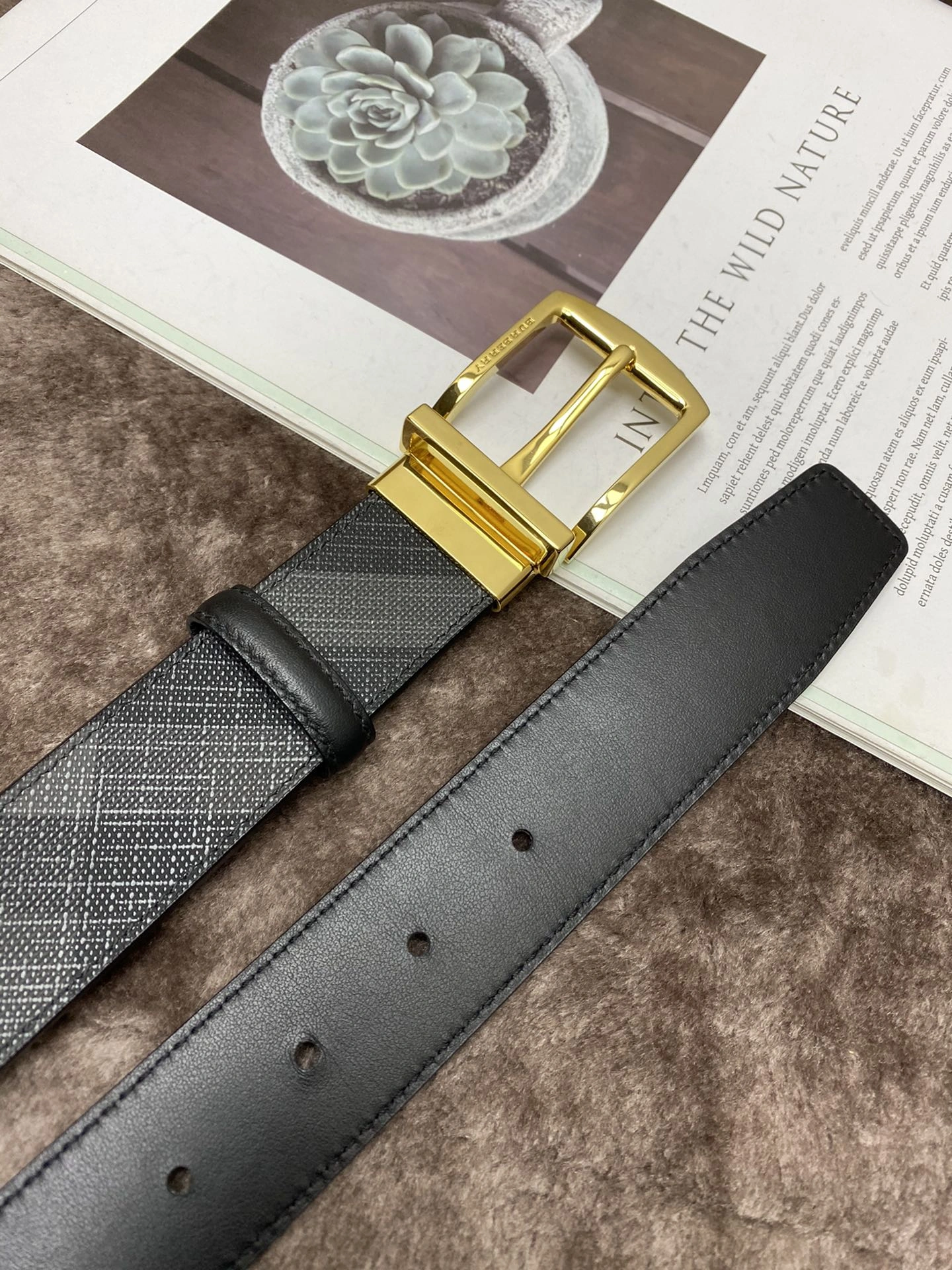 WeatherProof B*urberrry Top Belts AT 20240802- 15599