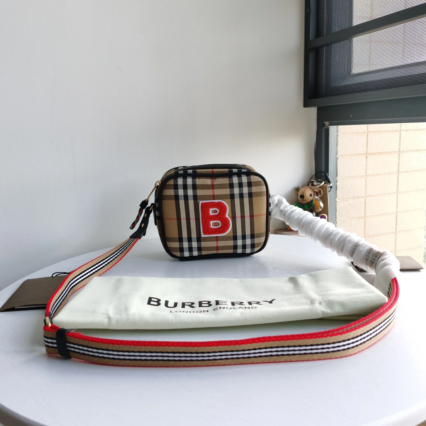 StreetReady B*urberry Bag Top Quality 17*14*7cm 9414
