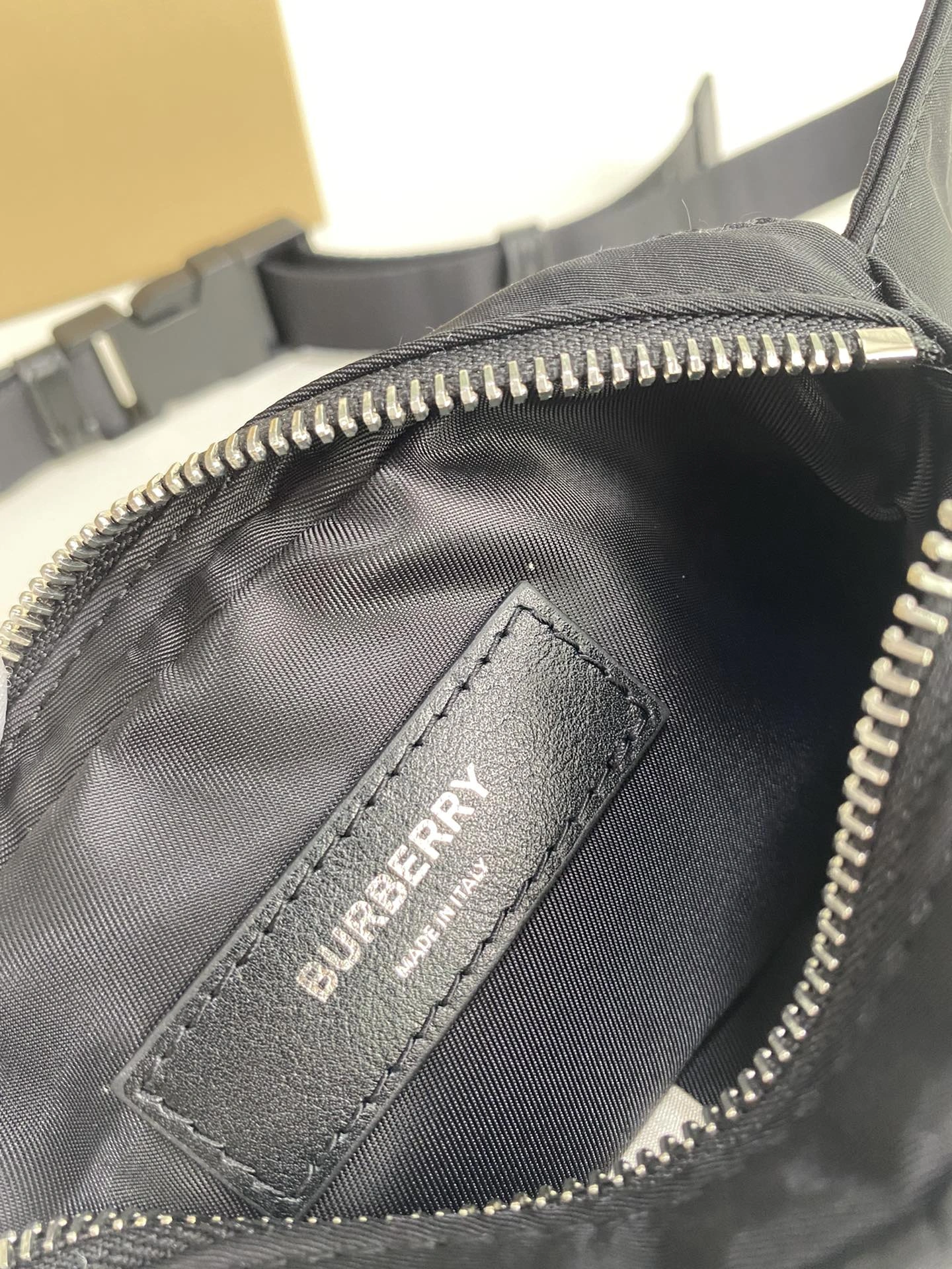 Thermal B*urberry Bag Top Quality 18.5*3.7*12.5cm 9368