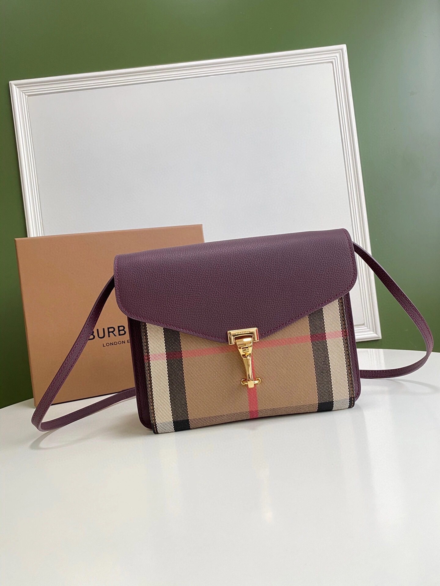 ComfortFit B*urberry Bag Top Quality 24*7*18cm 9401