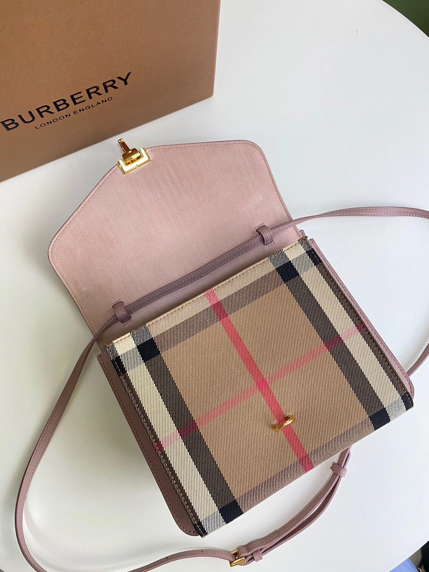 ComfortFit B*urberry Bag Top Quality 24*7*18cm 9401