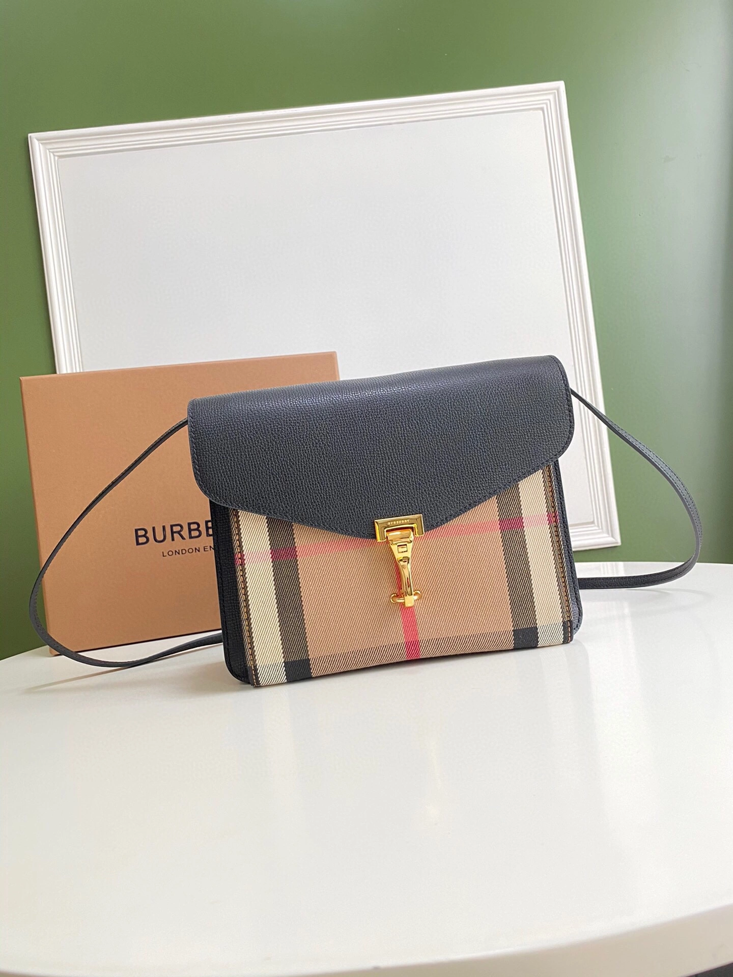 ComfortFit B*urberry Bag Top Quality 24*7*18cm 9401